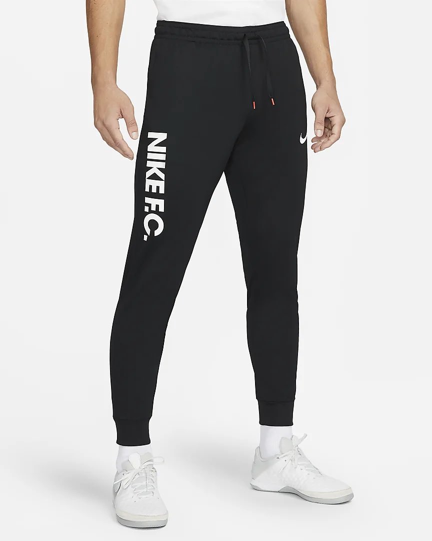 ClothingDealsGB's tweet photo. Ad: HALF PRICE Nike Joggers! 💥

Phenom Elite Knit (£34.97) => https://t.co/bPfm8VpjEh
Tech Fleece Utility (£47.47) => https://t.co/9Qgg5zE0LN
F.C. Dri-FIT (£29.97) => https://t.co/yKSvAAGLHX
Jordan DNA (£34.97) => https://t.co/HtEX7kbJLk

XS/S/M/L/XL/2XL/3XL https://t.co/5uy61VNDsm