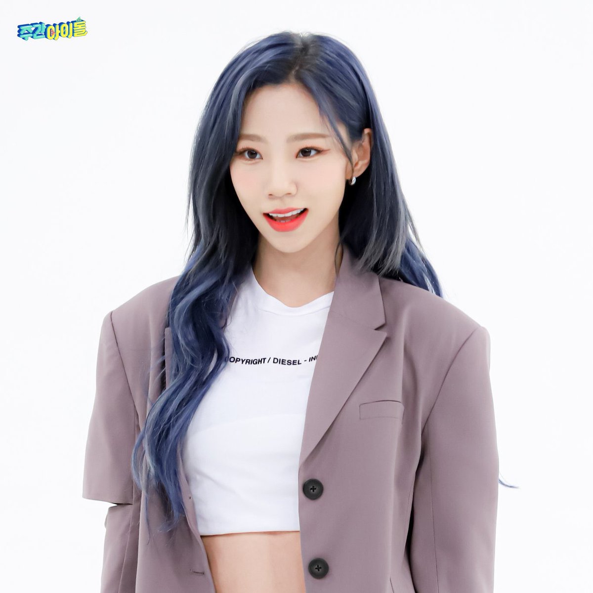 머리색 뭐든 상관없는게
얼굴이 다 받아줌