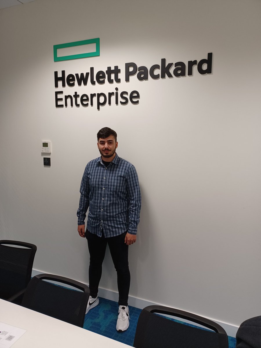HPECDS_ES's tweet photo. ¡En 2022 más de 150 personas se unieron al equipo #TalentoCDS solo en España! 🎉 Y no podríamos comenzar este año mejor… os presentamos a los últimos fichajes de #HPECDS. 👀
Fernando, Jorge y Diego se han unido al área de Advisory & Professional Services (A&PS). 🖥️ https://t.co/ORKqTobPDe