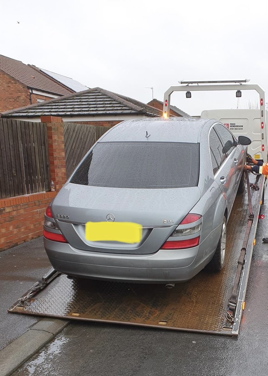 DurhamPolice's tweet photo. Don't you look familiar π
Eagle-eyed officers recognised the driver of this vehicle for previously being stopped with no licence.
#FramNPT officers maintained eyes on it until @DurhamRAPol could assist with stopping the car.
βοΈThe vehicle has now been seized under #OpTakeAway https://t.co/3so4qSVkS6