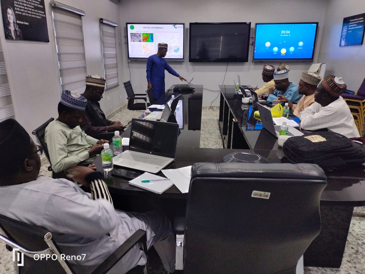 KDBStatisticsNG's tweet photo. The Jigawa representatives listening with keen interest as the Head of GIS of the Bureau, MallamYusuf Dauda takes them on the topic,     "Introduction to GIS" https://t.co/96hPncSKXe