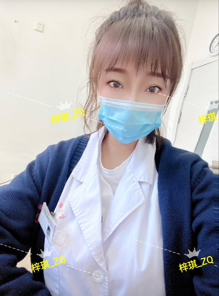 ZQ0726's tweet photo. 上班的我
和下班的我
更喜欢什么样的我 https://t.co/7FKOtVOZLs