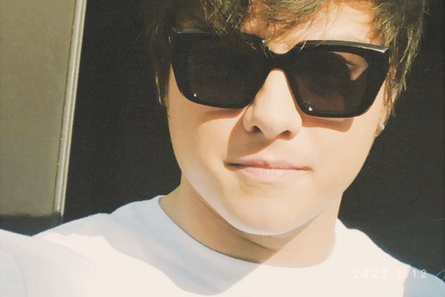 imalekatnyel's tweet photo. he's hotter in white 💯🔥 https://t.co/szagPVJcmF