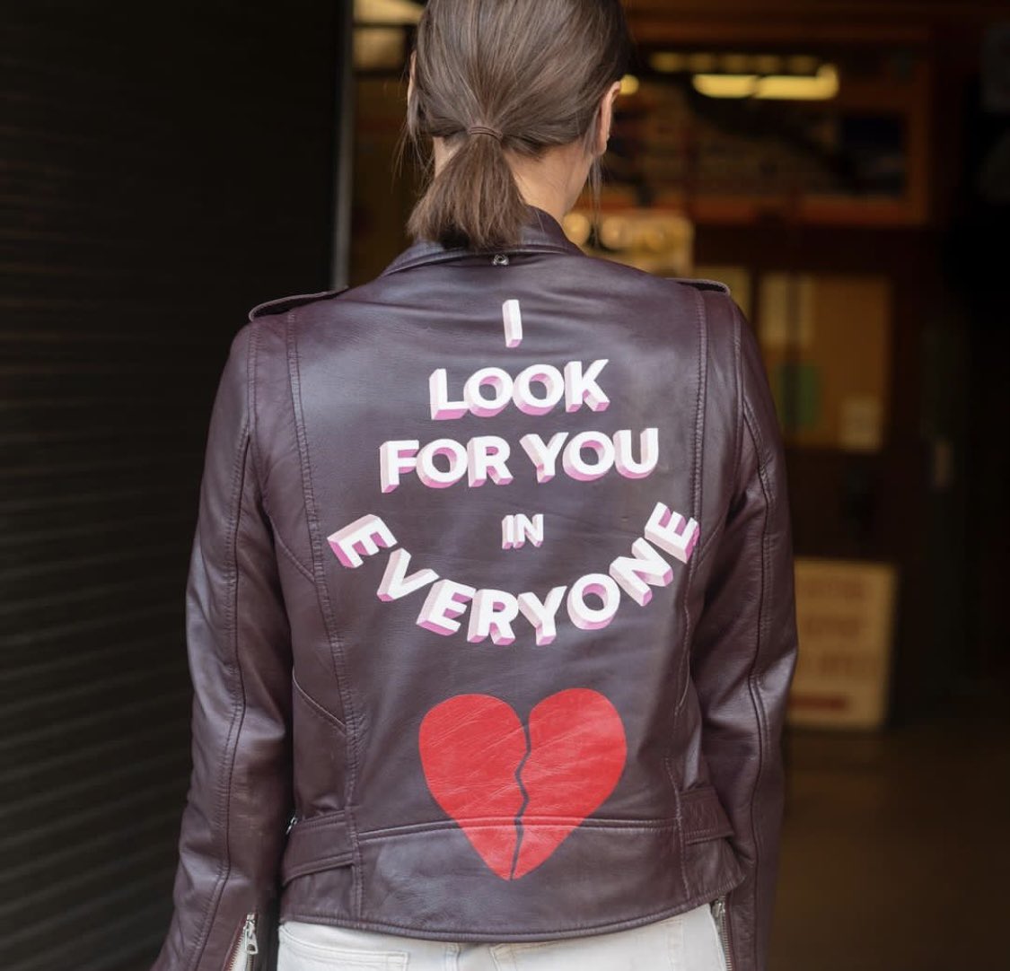 Seemed to miss this yesterday but here a selection for #PortfolioDay. I’m a artist and sign painter who works with oil enamel and Gold leaf.