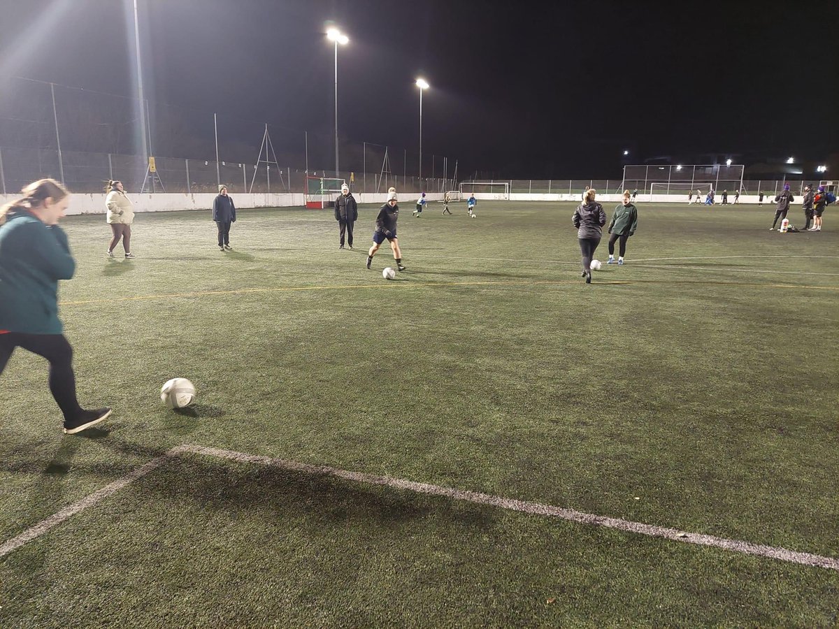 community_FACF's tweet photo. Brilliant first main women's ATF football session last night. Pleasure to be involved and from the feedback everyone really enjoyed it. Same time next week 7pm to 8pm at Minsthorpe, all newcomers definitely welcome ⚽️⚽️⚽️ https://t.co/PPQrKVdrFL