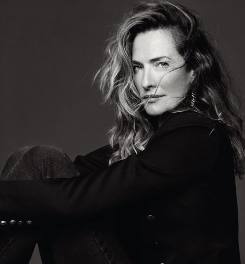 We're saddened to hear about the tragic passing of the iconic supermodel #TatjanaPatitz. Our thoughts & condolences are with her family & friends at this time. Rest in peace Tatjana, gone too soon 🤍🖤 krugercowne.com/tatjana-patitz… #supermodel #vogue #fashion