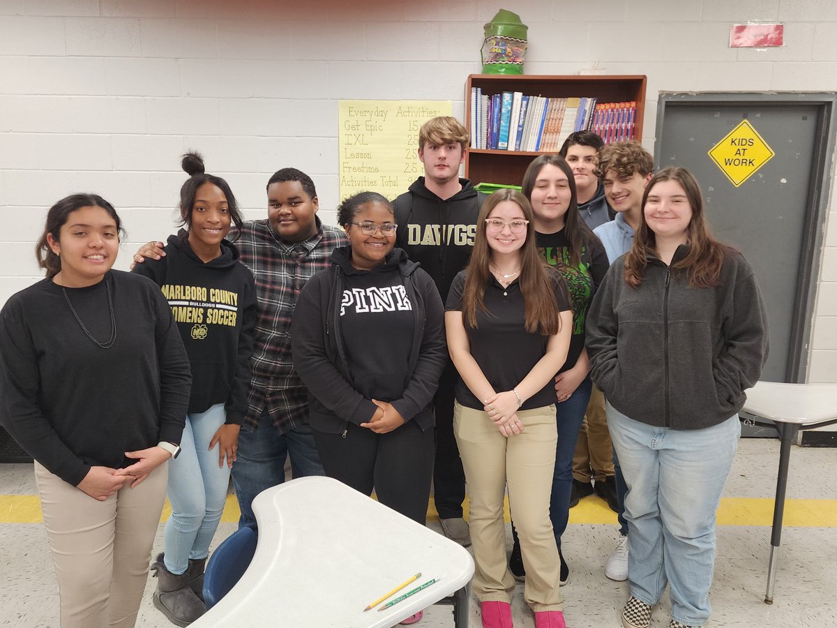 WayneMcRae2's tweet image. The Marlboro County High School Academic Challenge team celebrated a win on yesterday. We are so proud of this group. It is a pleasure to coach them. #KeepProgressing