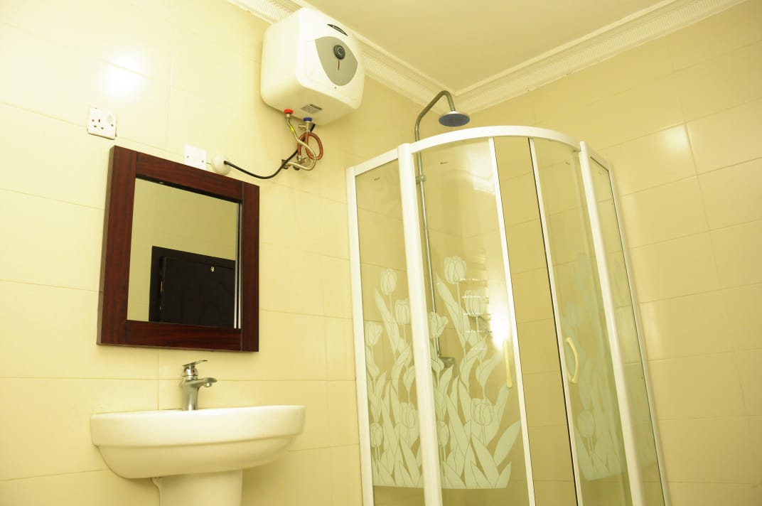 FreshHotels's tweet image. The special charm and cozy mood of Fresh Spring Hotels &amp;amp; Towers will make you feel the hospitable quality of the Akwa Ibom people. Our rooms provide you all the comfort of a home