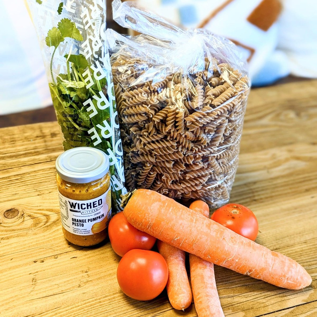 RoundAboutSoton's tweet photo. Here's a #veganuary recipe suggestion using items available from our Community Pantry this week.
#warmwelcome #swaythling #mansbridge #southampton #roundaboutcafe #whatsoninsouthampton #communitycafe #CommunityPantry #veganuary #vegan
@abrigroup https://t.co/5aya9WbXVA