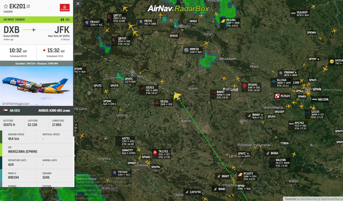 AirNavRadar's tweet photo. ✈️@Emirates flight #EK201 operated with @Airbus A380 (A6-EEU) with Destination Dubai Livery en route to New York (JFK) is currently one the most tracked flights on #RadarBox: https://t.co/KUHS7GWz5A

#Emirates #Airbus #A380 #A6EEU #Dubai 
#NewYork #AvGeeks #AviationWorld https://t.co/QBMoV19M6x