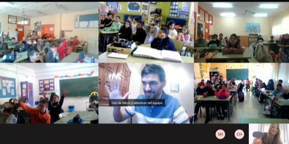 Primer programa que ofrece gratuitamente servicios en los colegios exclusivos en salud 360 y habilidades para smart citizen. Con el Dr Matías Brigido y Miko robot emocional. Hoy taller y práctica de Resolución de conflictos con 170 niños.