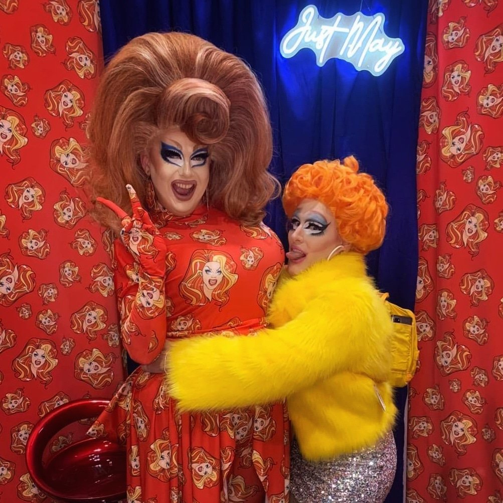 Dinner time with Just May at DragConUK bitty.