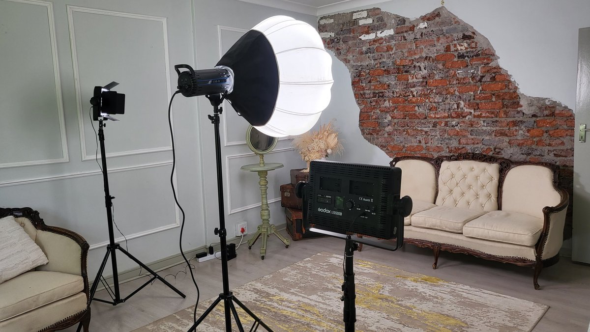 Made2Fly11's tweet image. Shoot day... 🎬

#behindthescenes #makingTV #made2flycreative #branddevelopmentagency