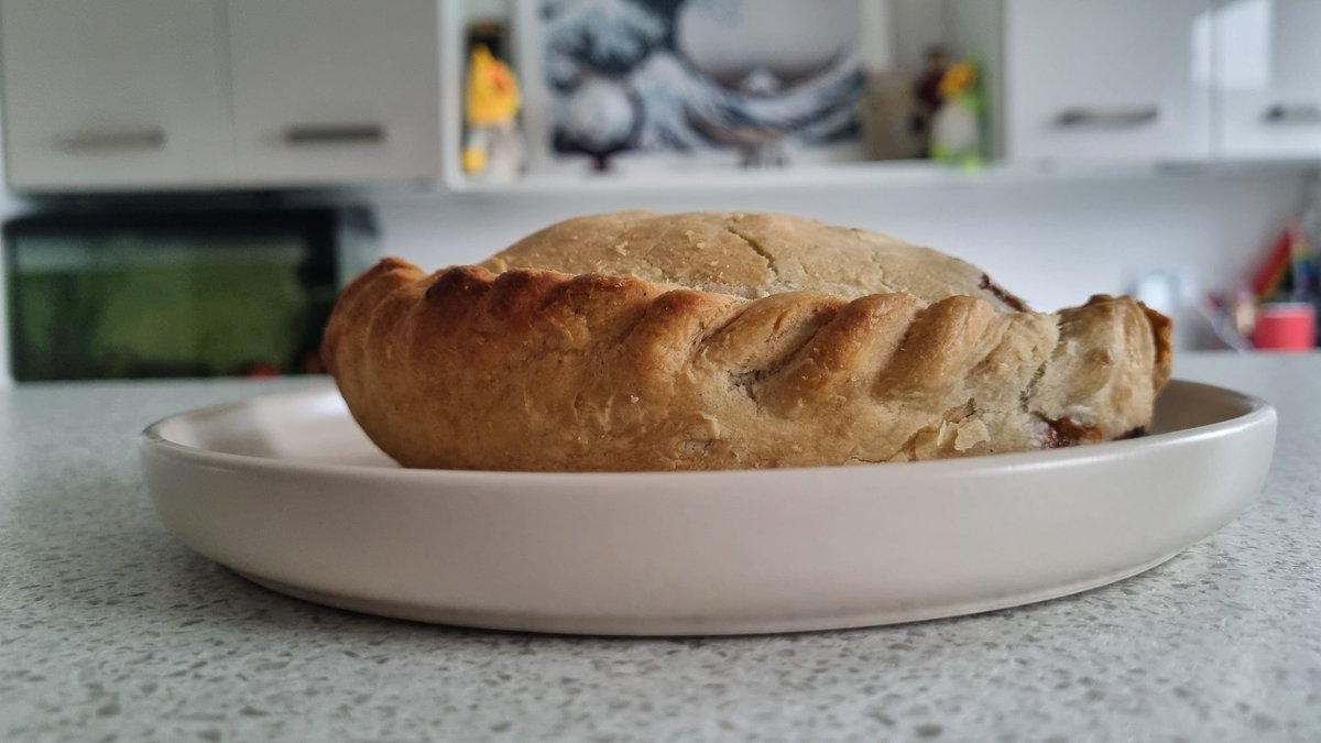 It's <a href="/CornishPod/">CornishPod</a> pasty kinda day. Thanks Lou, delicious as always. And hooray to my legend of a mother who brought it over for me this week when she came to Devon! Just missing the Edes pickled onions, but ate them all!