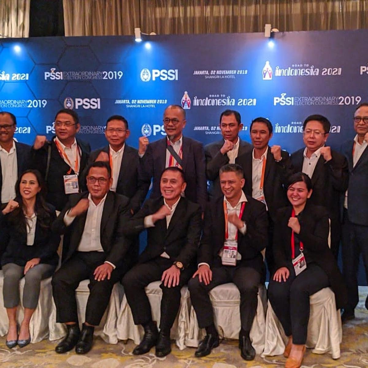 idextratime's tweet photo. BREAKING : PSSI resmi mengumumkan Liga 1 musim ini tanpa degradasi. 😱

Sedangkan Liga 2 dan Liga 3 ditiadakan, untuk wakil Indonesia di kompetisi AFC musim 2023/2024, PSSI akan menggelar play-off yang diikuti oleh juara Liga 1 2021/2022 versus juara Liga 1 2022/2023. https://t.co/HT5bGgHedu