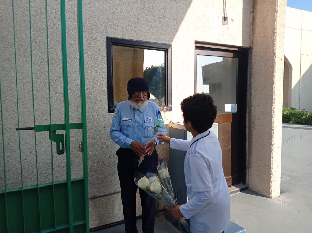 مدارس القمة الأهلية tweet media