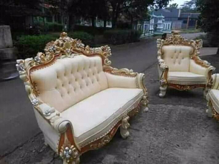 Siap menerima pemesanan berbagai barang mebel atau furniture baik interior maupun exterior dengan sesuai keinginan anda•juga menerima pemesanan custom desain sesuai yang anda inginkanInformasi harga dan pemesanan Phonewa 081930453031