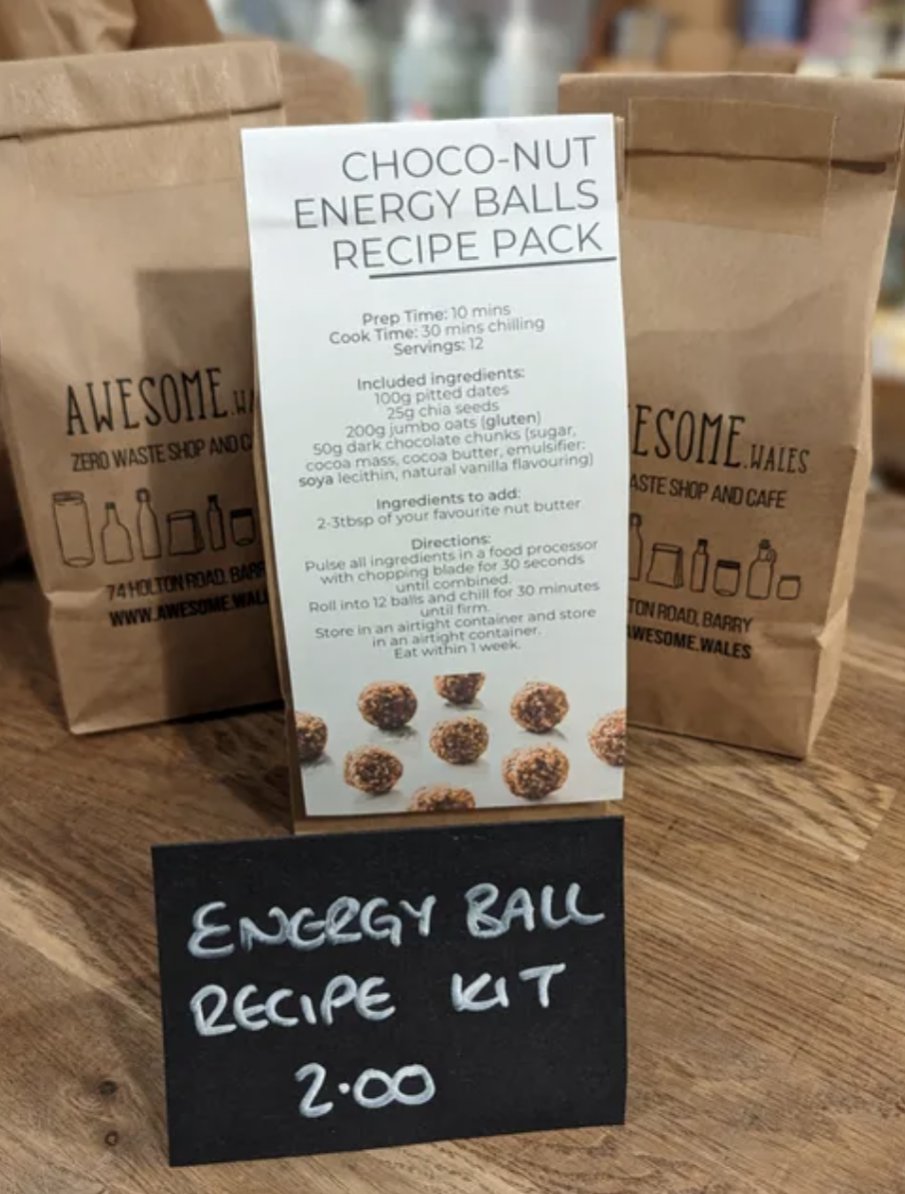 awesomewalescic's tweet photo. New in Barry store! Energy balls kits.
These super easy kits include all the dry ingredients for making a batch of 12 chocolate and nut energy balls. And it's only Β£2 for the kit.
The perfect snack for when your on the go and need an energy hit!
#Vegan #RecipeKit #ZeroWaste https://t.co/xuZUaeDp4O