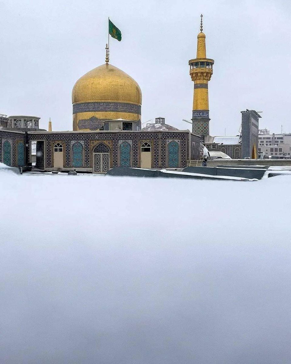 TimeTravel1947's tweet photo. In the holy city of #Mashhad in #Iran, the beautiful scenery of snow, the temperature is likely to drop to minus 16 degrees Celsius.
#WeatherUpdate #Coldwave #TTalert https://t.co/QVqr2Isl51
