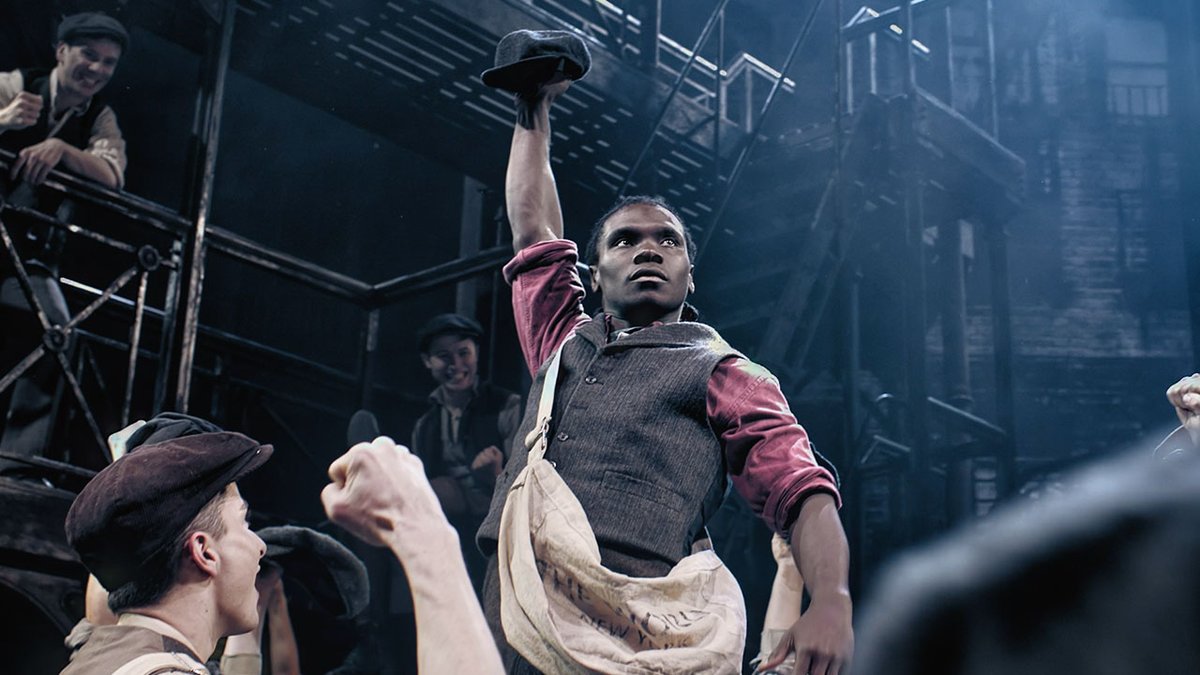 Video: Newsies releases first-look footage from UK premiere run bit.ly/3GE1SJj