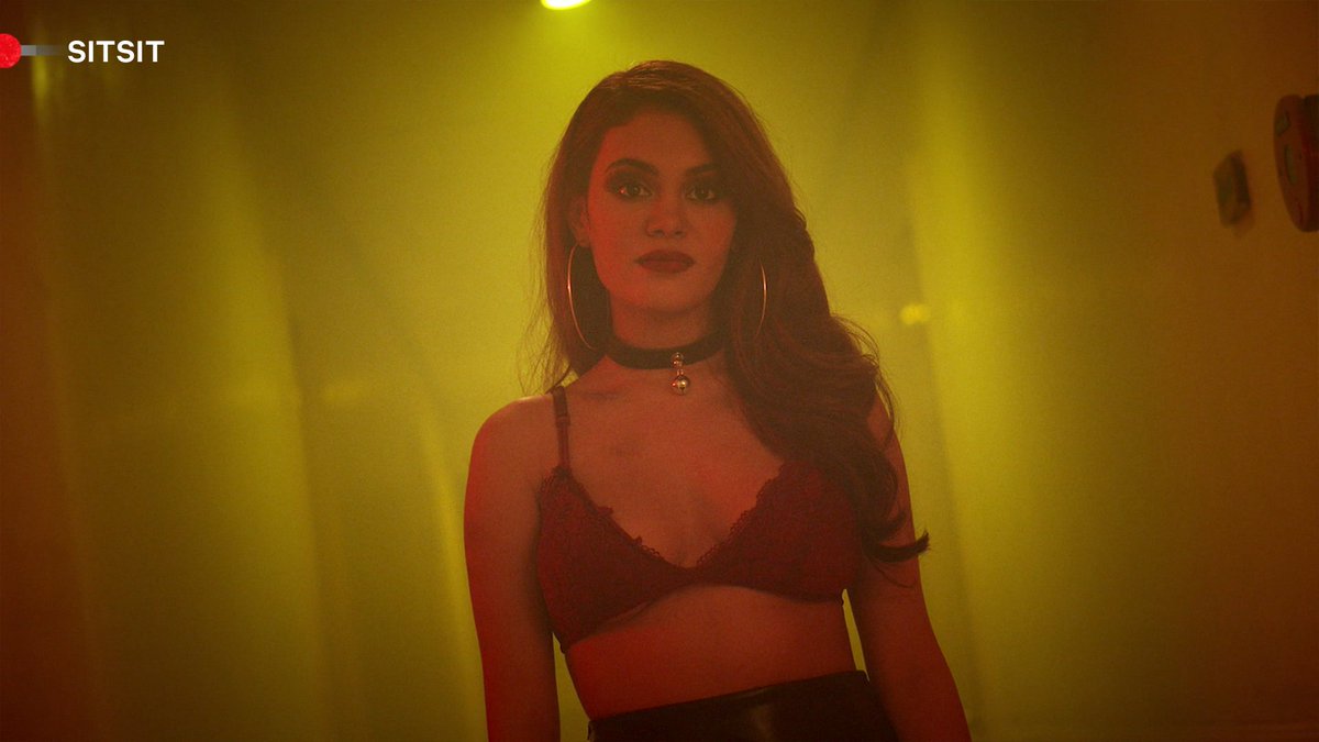Netflix_PH's tweet photo. Ivana Alawi: vlogger, content creator, and ACTRESS 👏🏼
#IvanaAlawi #Sitsit #Aswang https://t.co/3xBoNFiFTK
