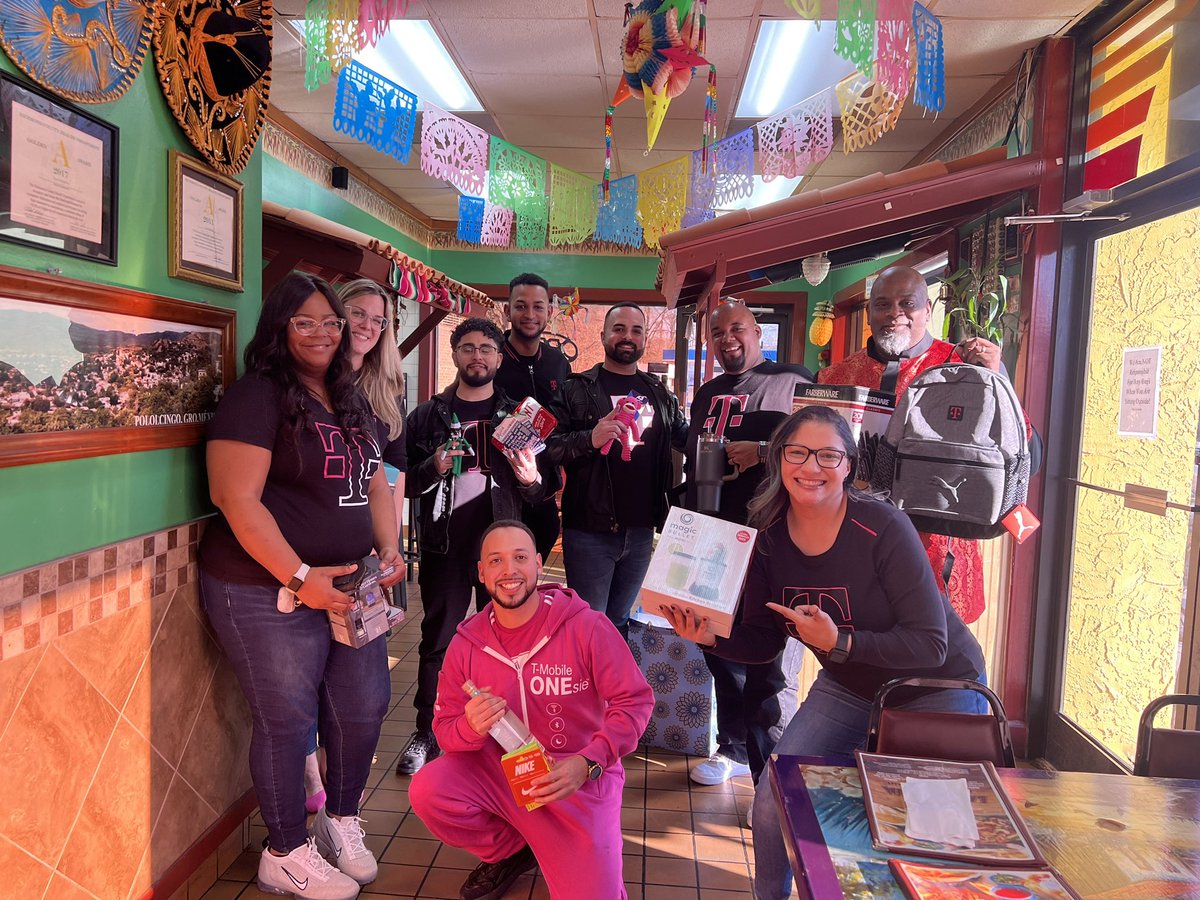 Our Rockingham Leadership team had an amazing Mambas Q4 Luncheon yesterday. We celebrated 2022, Q4 success and had a fun elephant gift exchange. Words doesn’t express the gratitude I have for this team. From talent, to the dedication and the grit!!! Cheers to 2023!!! #MAMBANATION