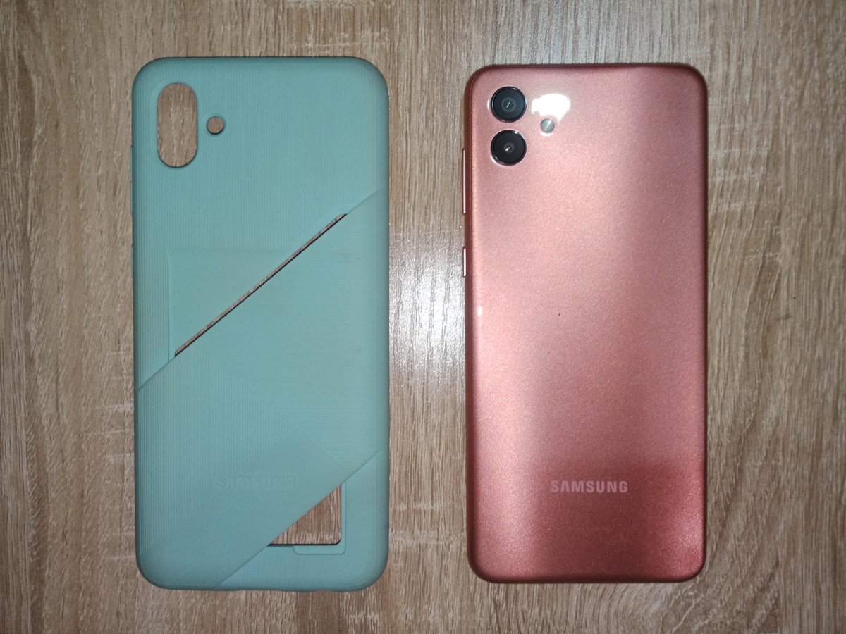 schehazad's tweet photo. wts lfb samsung a04
-64 gb
-wala pang one month
-no box
-with charger and samsung card slot case
-free tempered glass
-for only 7,000 php
-caloocan meet up or via lalamove
-payment first https://t.co/Sm9FcVdurt