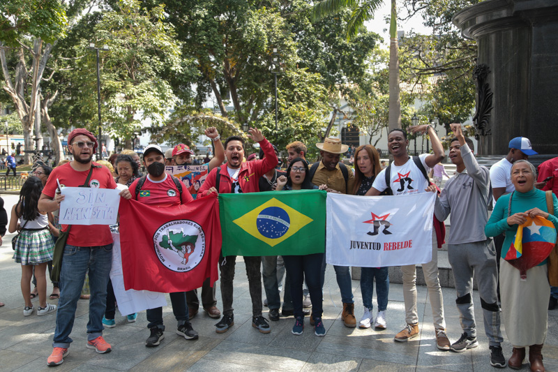 Movimientos sociales de Venezuela expresan solidaridad con Brasil bit.ly/3W43Acj

#MensajeAnual2023