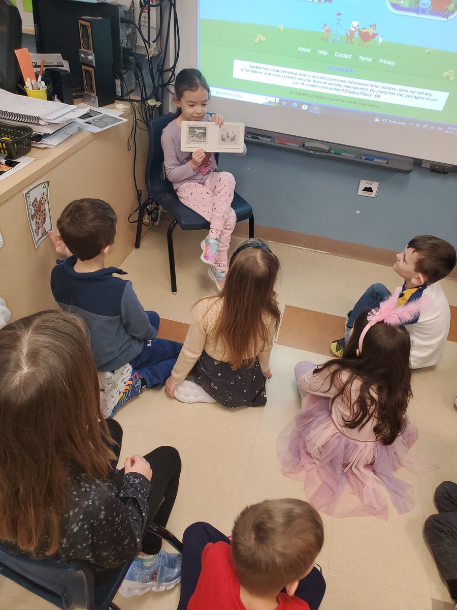 NancyFitz35's tweet photo. This grade one enjoyed reading a book to our class this morning! https://t.co/d43tRr9LMS