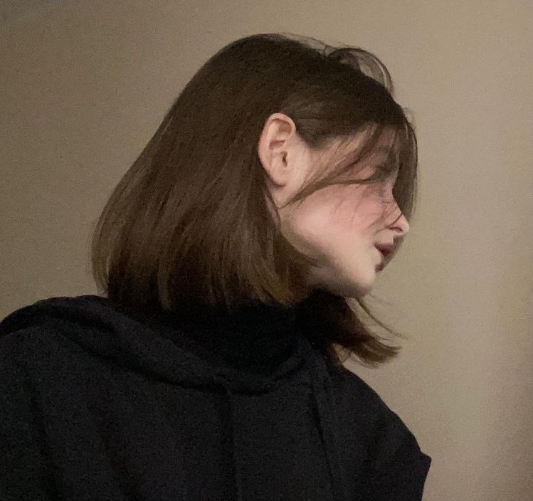 erg_tweets's tweet photo. Fille avec ses cheveux comme ça ❤️ https://t.co/BwJaKZ64SG
