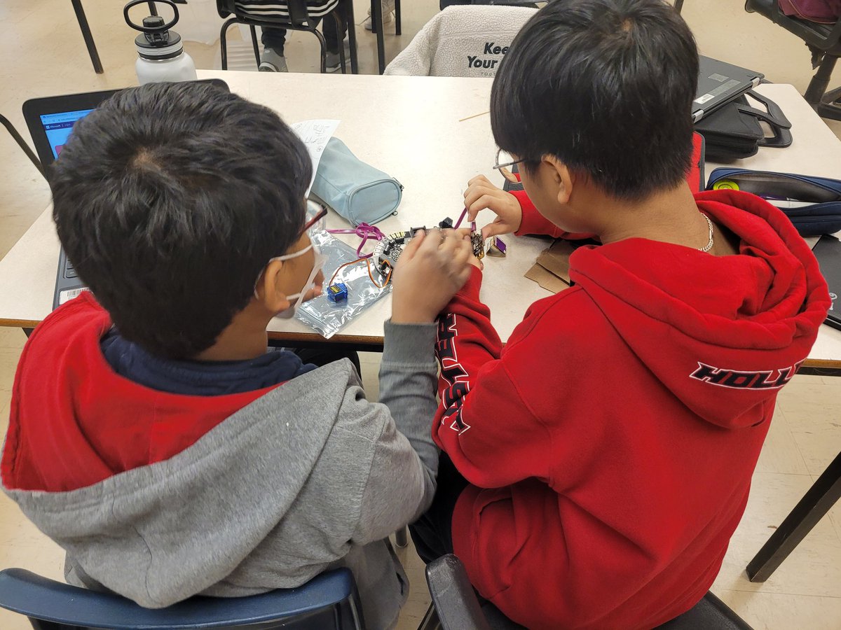 JRedmondtech's tweet photo. Working hard or hardly working?  @RLJH_HRSB 705, building an interactive city with #microbit and supplies from @brilliant_labs. https://t.co/8gMro2R8XV