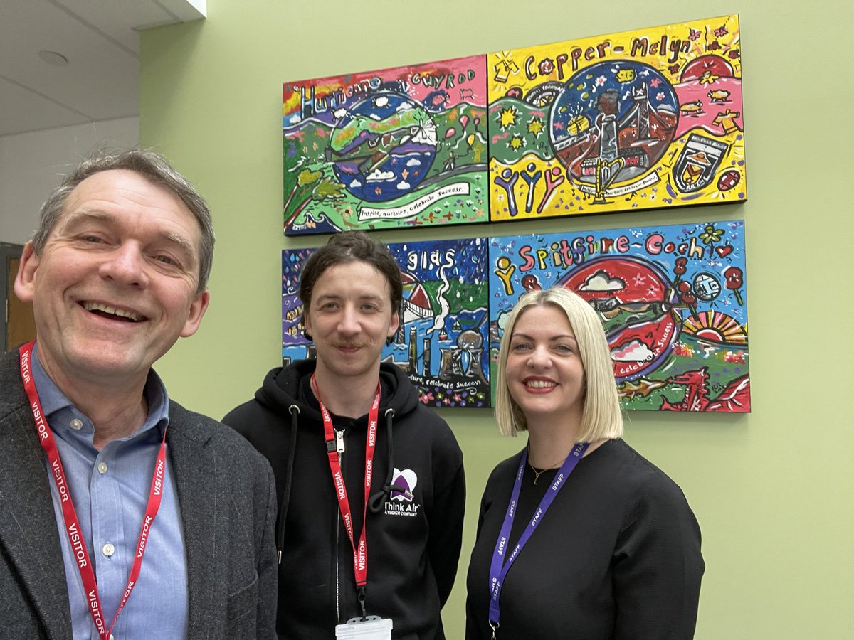 IanHabs's tweet photo. Great to meet the pioneering students of @JubileeParkPS - Agile Citizen Scientists investigating and solving community air quality problems. Delighted Sam Lewis of #ThinkAir could help out. Thank you @catrplace showing us around your outstanding school in every sense of the word https://t.co/5ntPwAbSEb