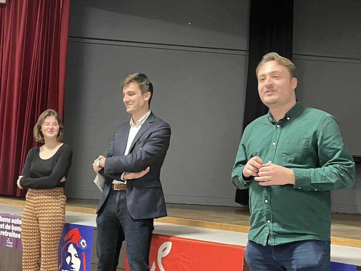 L_Deffontaines's tweet image. Hier soir j'étais aux vœux du Parti Communiste de la Somme. "Notre projet n'est pas d'être une simple force d'opposition, ni d'être majoritaire à gauche, c'est d'être majoritaire tout court, nationalement comme ici dans la métropole amienoise, retrouvons une gauche populaire"