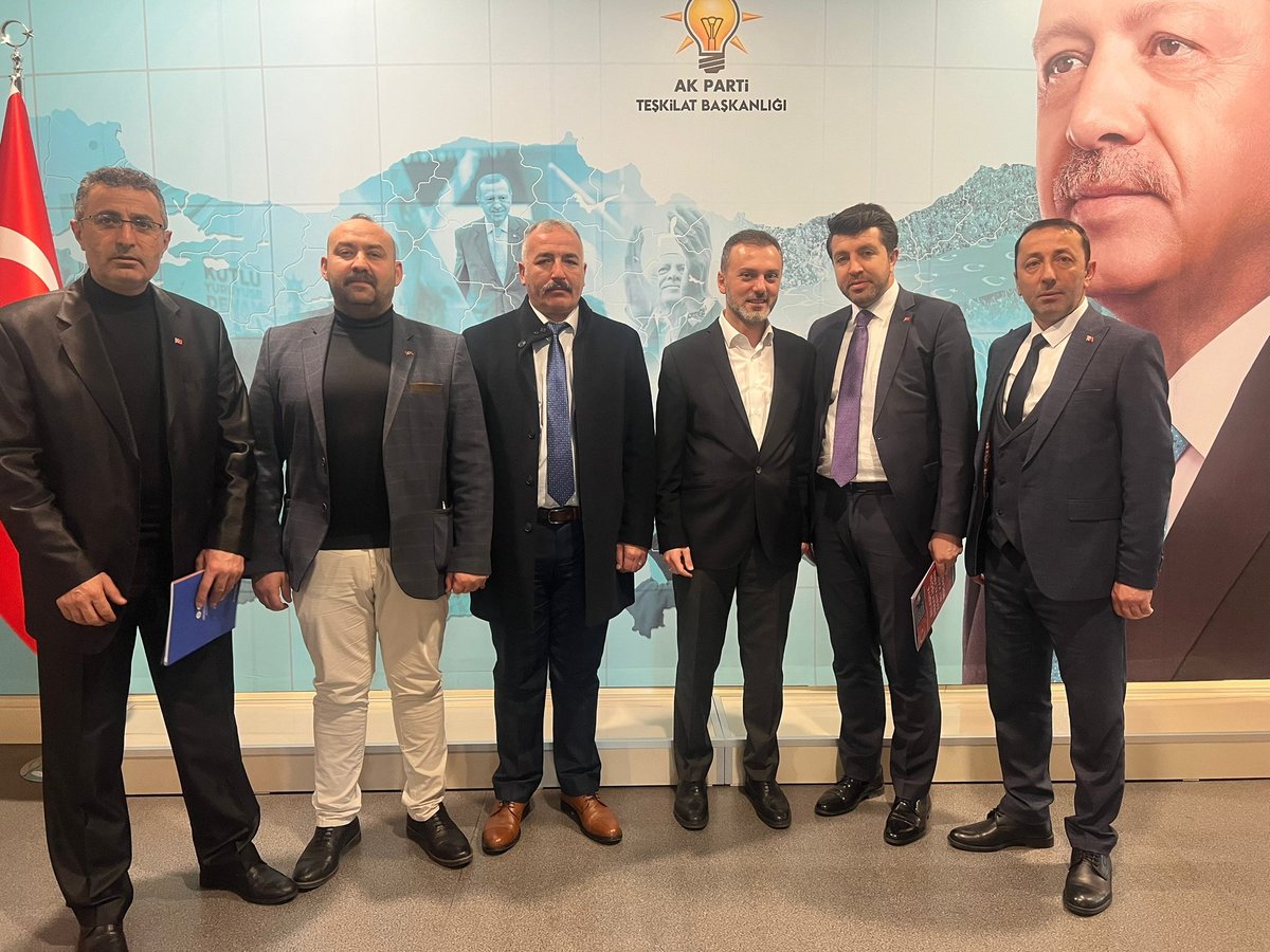 SirketZabitasi's tweet photo. Belediye Şirket İşçisi Zabıtalar

5. Ankara heyetimiz

@Akparti Genel Başkan Yardımcısı
Sn. @erkankandemir
657 Memuriyet taleplerimizi ilettiler

Kendilerine misafirperverliği ve desteklerinden ötürü saygılarımızla teşekkürlerimizi sunuyoruz..

@mehmetozhaseki
#BuBekletmeNeden https://t.co/2v2qtdlaAA