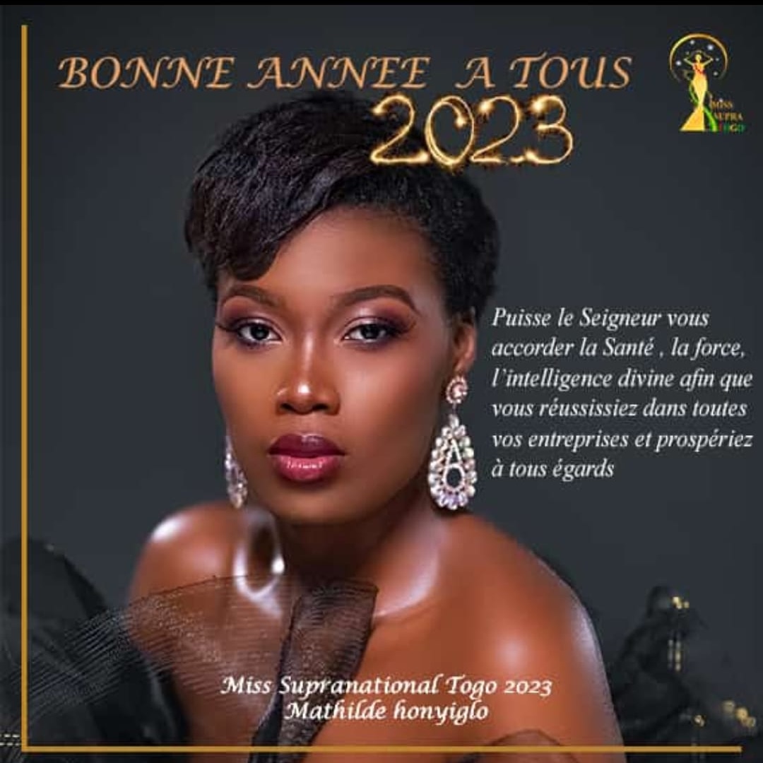 Misssupratogo23's tweet photo. Je vous souhaite à tous plein de bonheur pour cette nouvelle année. Le meilleur est à venir. Ne cesse jamais d'y croire. Si tu peux le voir et le concevoir, c'est que tu peux aussi le réaliser. I wish you to achieve your New year goals. Love from your Miss Supranational Togo 2023 https://t.co/AR7bqbXvay