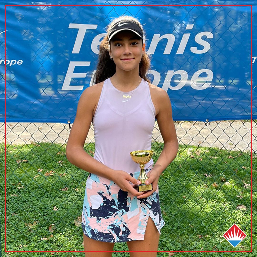 🇹🇷Tebrikler!👏🏼

Ataşehir Kampüsü öğrencimiz Defne Atav, Makedonya Tennis Europe Skopje Open U14 Turnuvası’nda Türkiye’yi başarıyla temsil ederek, T.C. Gençlik ve Spor Bakanlığı tarafından “Milli Sporcu Belgesi” almaya hak kazandı.🏆🎾

Seninle gurur duyuyoruz sevgili Defne❤️💙