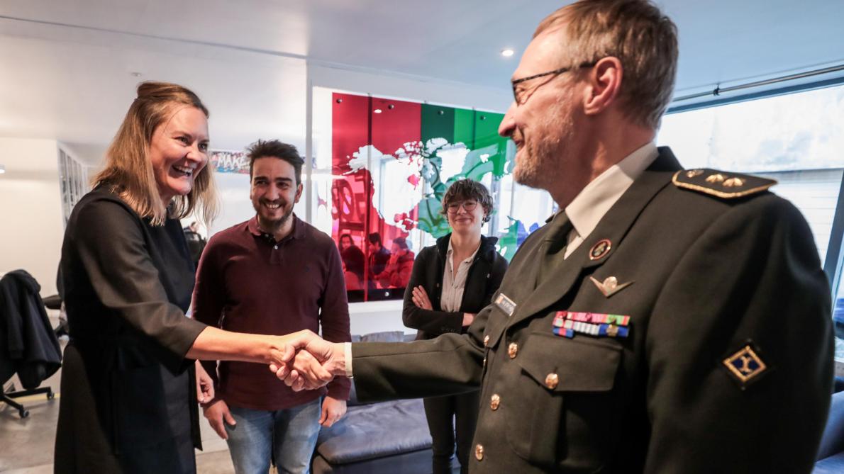 Le Soir (@lesoir) on Twitter photo Cybersécurité: la Défense et Microsoft font confiance à MolenGeek lesoir.be/488388/article… Cybersécurité: la Défense et Microsoft font confiance à MolenGeek lesoir.be/488388/article…