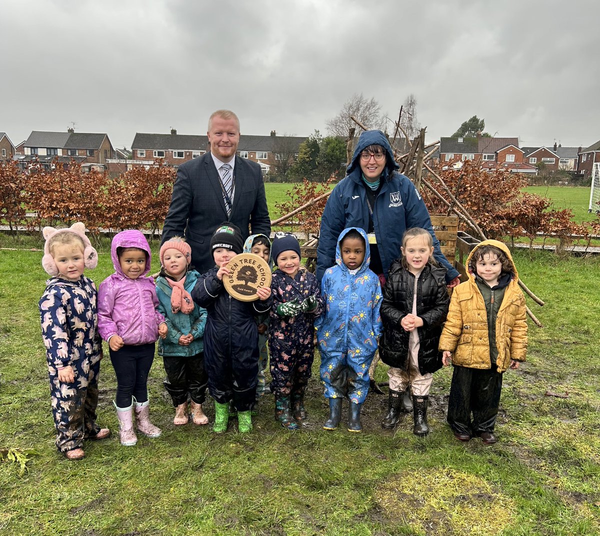 Wesley_Primary's tweet photo. We are incredibly proud to announce we have achieved the Gold Award from the @WoodlandTrust for being a Green Tree School! #doallyoucan #forestschool #greentreeschool https://t.co/Sfx8u187P8