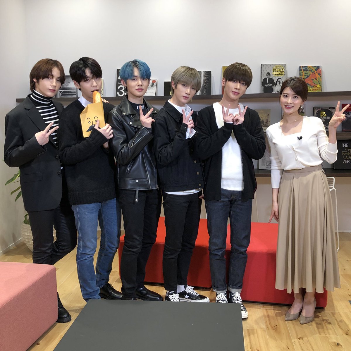 todaysoob's tweet photo. 200112🗓

明日1/13(月)のバゲットは…
🥖エンタメ情報
➡︎ #TXT インタビュー🎤

©baguette_ntv

#SOOBIN #수빈 https://t.co/AvCJziiySG