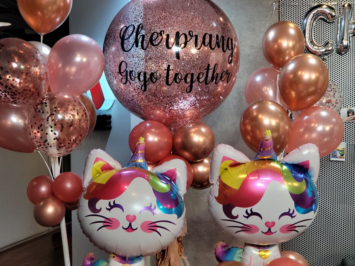 แมวเวอร์ชั่นใหม่

#CherprangxFANDOMLIVE