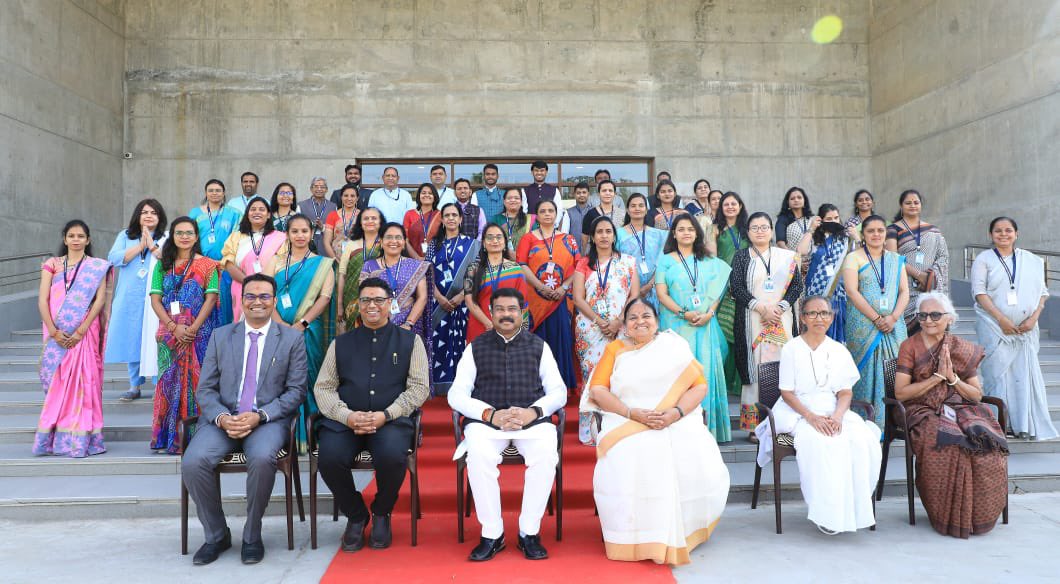 Dharmendra Pradhan tweet media
