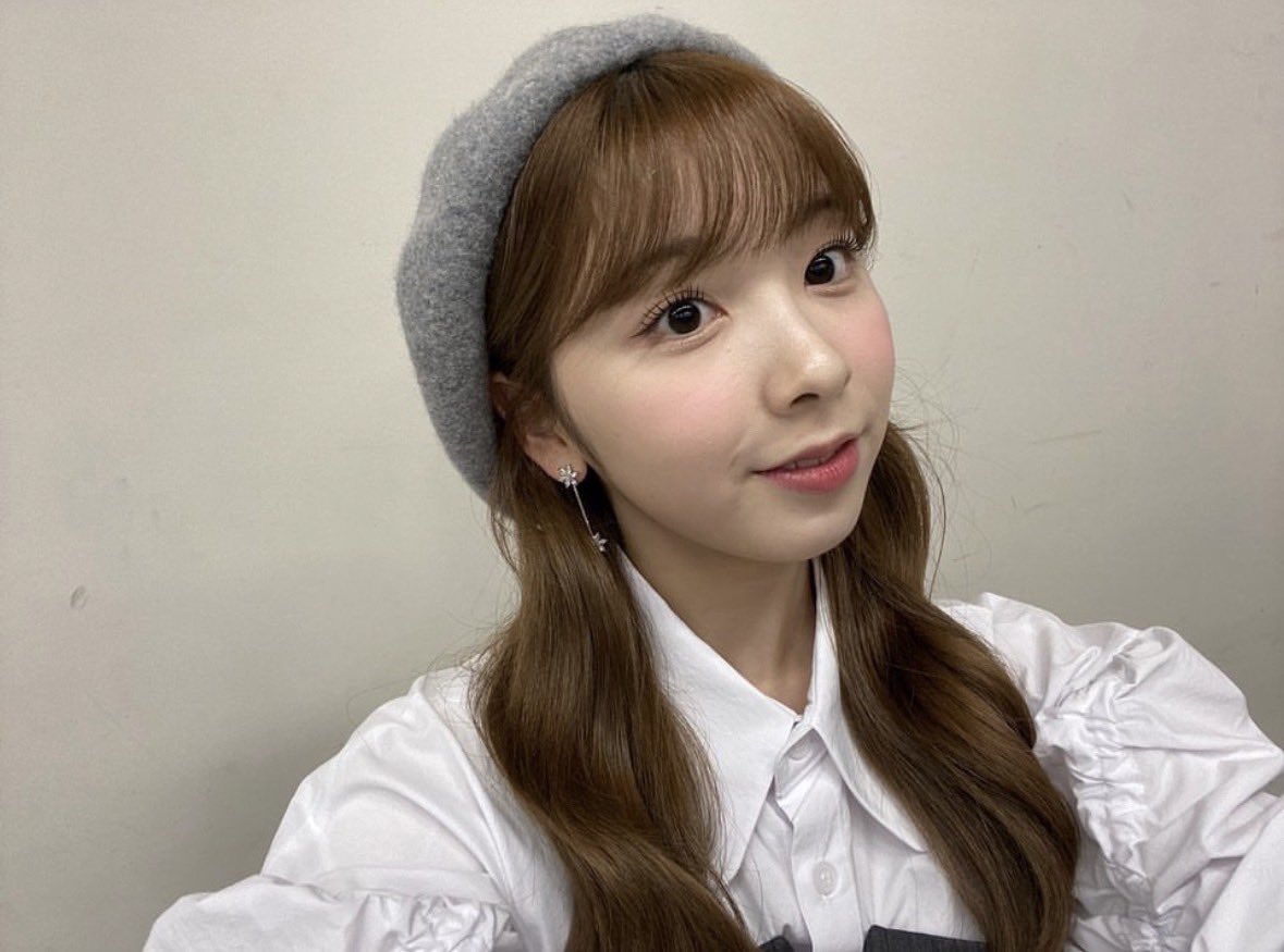 M0812_P203C's tweet photo. 遅くなっちゃったけど今年最初のミイヒの日🐰💖
いつもたくさん頑張ってくれてありがとう🫶🏻
可愛いミイヒも大人っぽいミイヒも全部好き🥰

#すずのみい日 #トッキパンの日 
#2023もみいひを想うさぎ🐰
#Blue_Moon #Already_Special 
@NiziU__official

ワンタッチタグ
⬇️
https://t.co/nYcomAwmj4 https://t.co/iAqmvqEo69