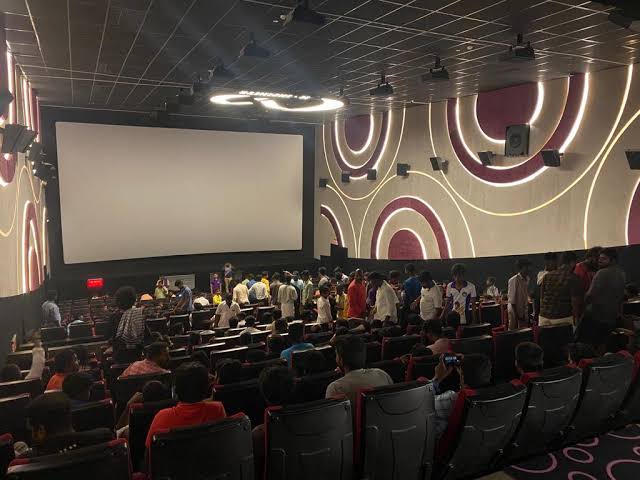 Ferozekha1's tweet photo. Watched #Thunivu @mkg_film_palace 🙂..

Believe Me Below Quoted Images Are 
From An C centre Theatre Located In Rural Area (Mangalam) Near Tiruvannamalai 

Superb Sound Quality And Liked Their Screen ( PLF format ) 

Interior Was Too Good 😍.

Well Cushioned Seats 👍.

( 1/2) https://t.co/wP5r8vSL6T
