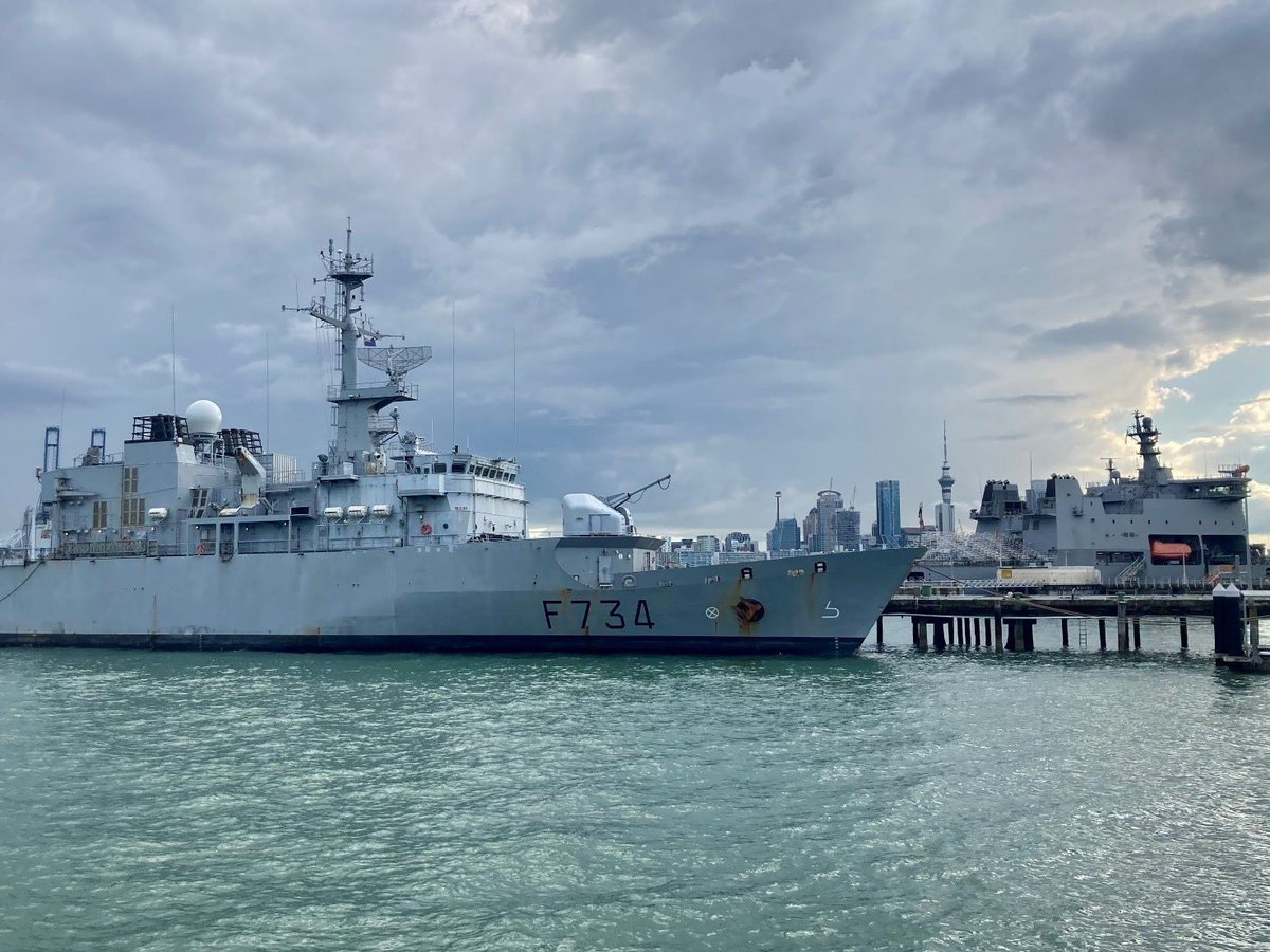 WarshipCam's tweet photo. French Navy Floreal-class frigate FS Vendemiaire (F734) in Auckland, New Zealand for 4-month maintenance period - January 12, 2023 #fsvendemiaire #f734
SRC: TW-@ryankakiuchan https://t.co/KB7QkOtB0H