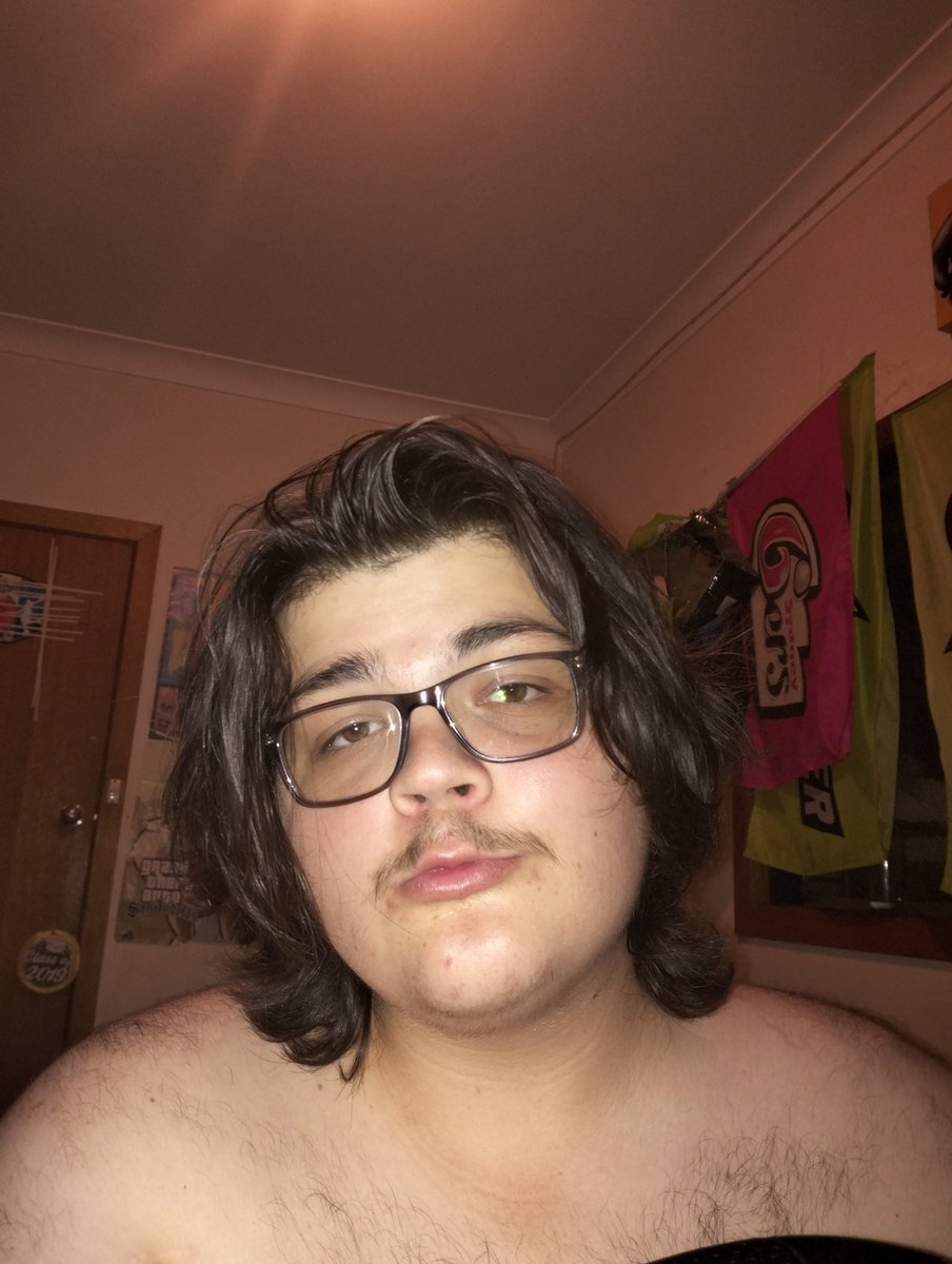 IsaacMashiah's tweet photo. Face reveal lol.
Info about me:
20 yrs old from Australia 🇦🇺🦘
He/him
Virgin
6' tall
I am a big boy
I give great cuddles
Single asf https://t.co/ZmD5KQhQQm