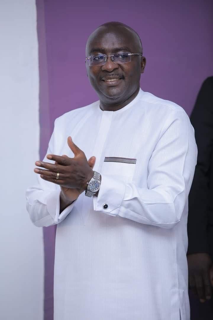MuhammadNtim's tweet photo. He gave us hope 🤝 next to lead 👌
#BawumiaNeverLies https://t.co/AtzCB2QP5G