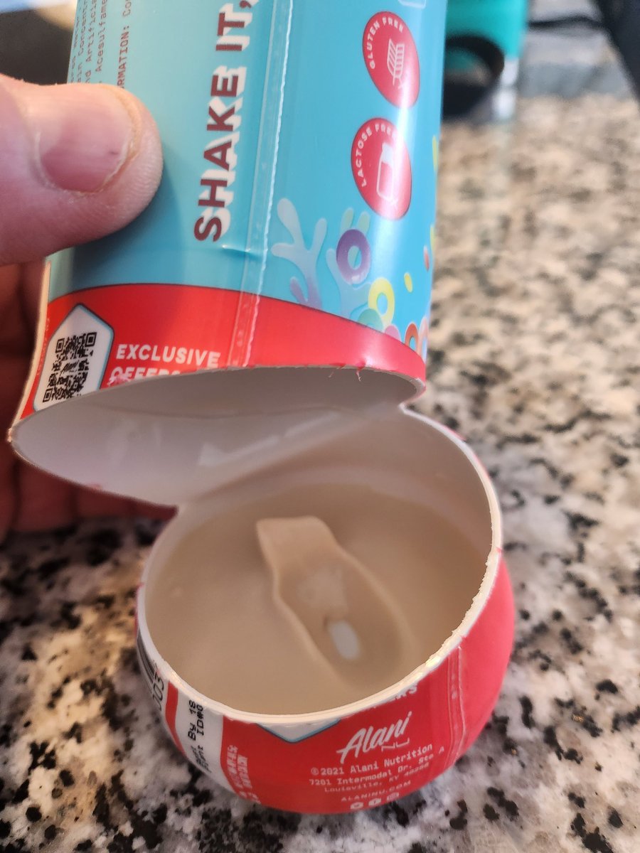 BatmanPhan's tweet photo. @AlaniNutrition So after the 1st one I thought I didn't shake hard enough, obviously. 2nd one I shook it like a Polaroid picture...same. On the 3rd shake, I shook it like a Polaroid picture that was on fire! And this is what it looks like. Any idea what I'm doing wrong here? https://t.co/nHqeWo37Pd
