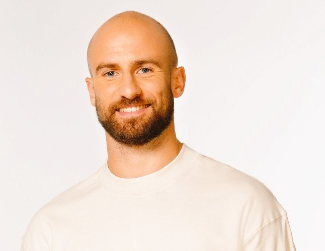 NewsTVReal's tweet photo. Bilal Hassani ne serait pas reconduit dans son rôle de juge de la prochaine saison de #DALS. La production souhaitant prendre en compte les remarques des téléspectateurs. Des doutes subsistent aussi sur la présence de François Alu. (CG Scoops) https://t.co/YXQvnJd6eh