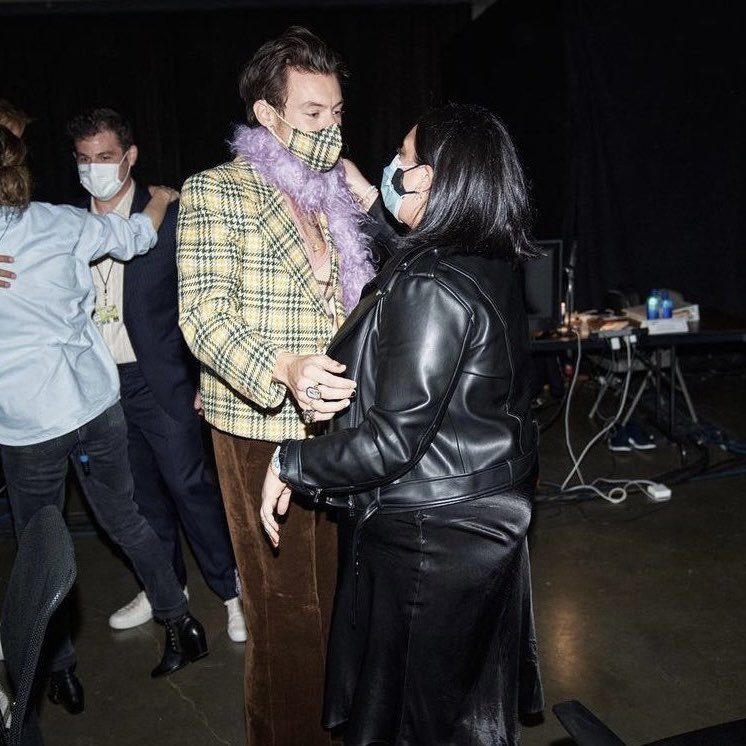 hstbrasil's tweet photo. Harry no backstage do #GRAMMYs 2021! https://t.co/cXy4uUtJKA