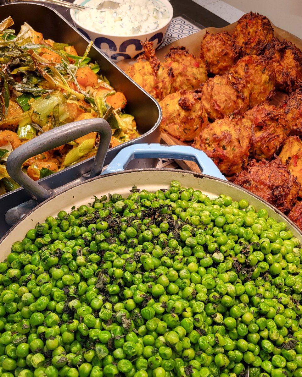 ktstanding's tweet image. Celebrating #Veganuary2023 @FrenshamHeights today. Vegan kale pesto, ramen, quorn chilli, chickpea fritters, brownies and squash pudding pots 🫑🌽🍠🍜 @ashep64 @NSkevington75